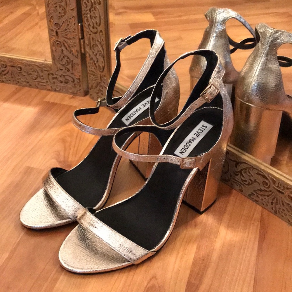Parrson heeled sandal by Steve Madden.
